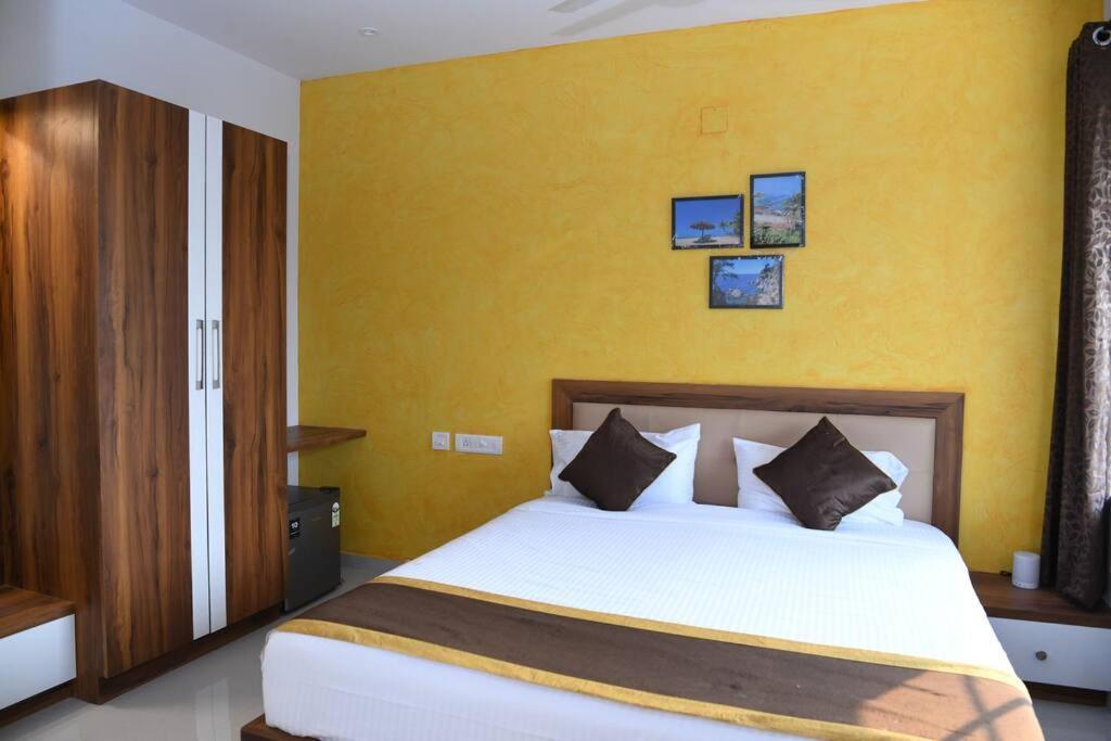 Beach Heaven Deluxe Rooms & Serviced Apartments Suratakal Eksteriør billede